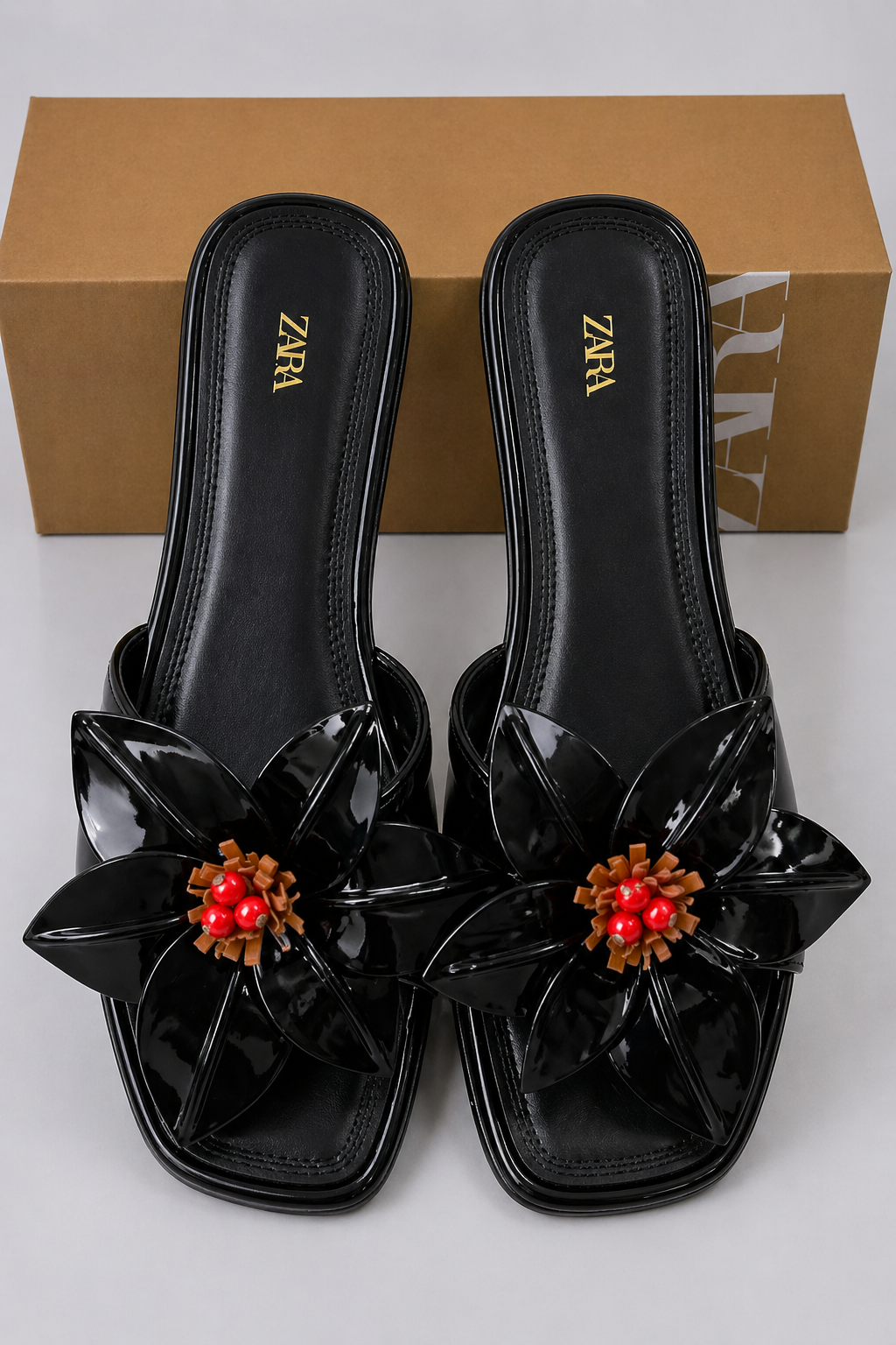 Mules Plates Zara à Fleur Sculpturale — vue 3