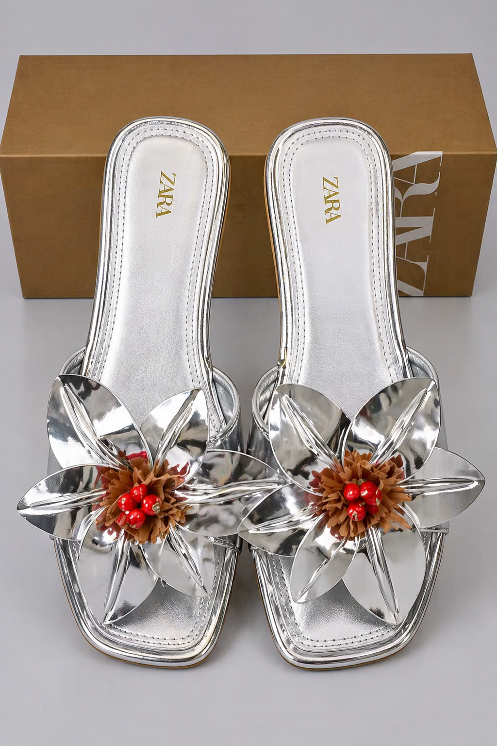 Mules Plates Zara à Fleur Sculpturale — vue 4