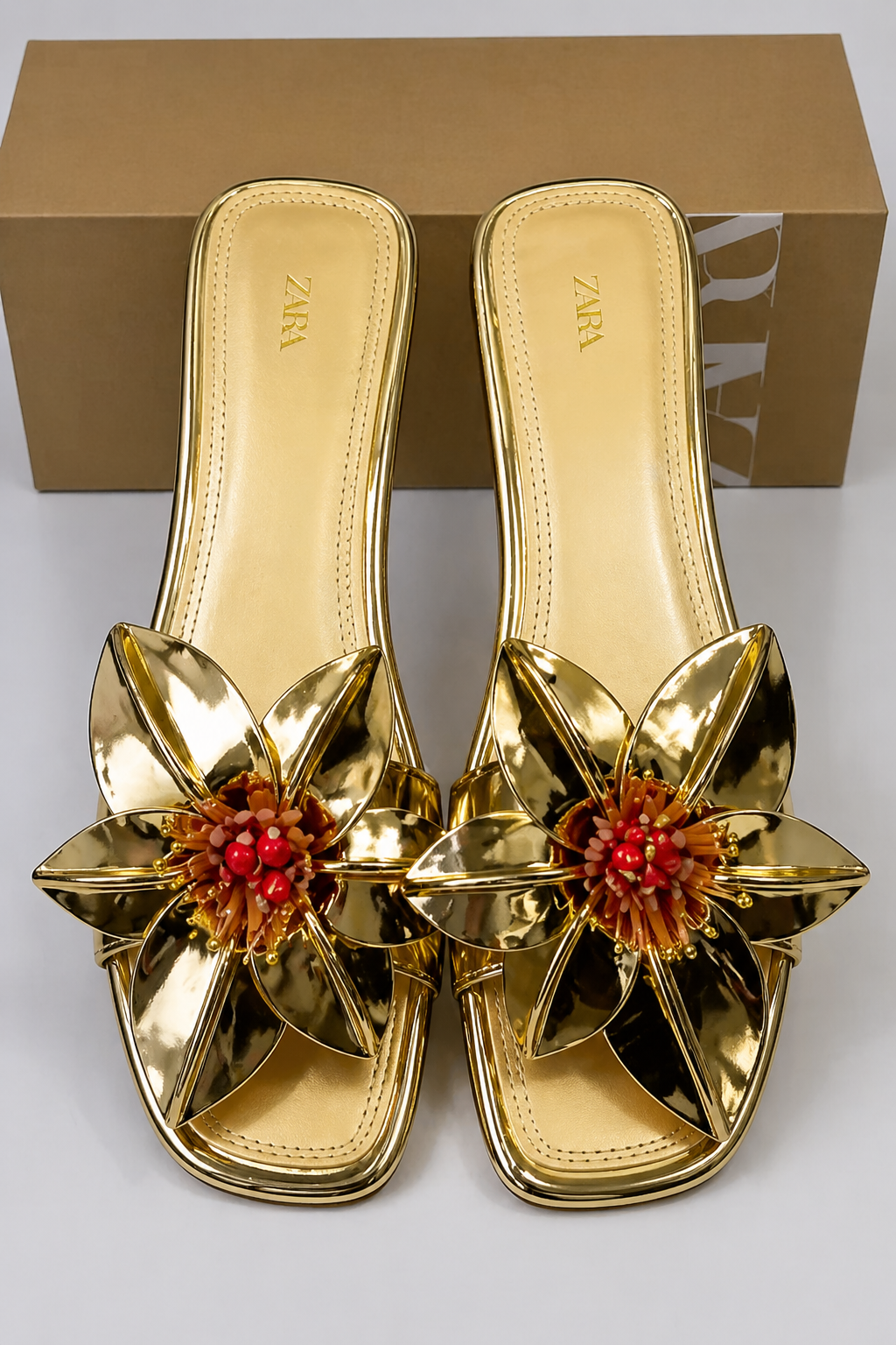 Mules Plates Zara à Fleur Sculpturale — vue 5