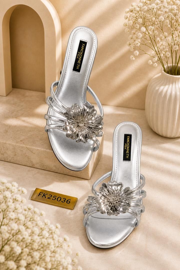 Sandales Dorées Élégantes à Fleur Métallique - Fancydianeth — vue 2